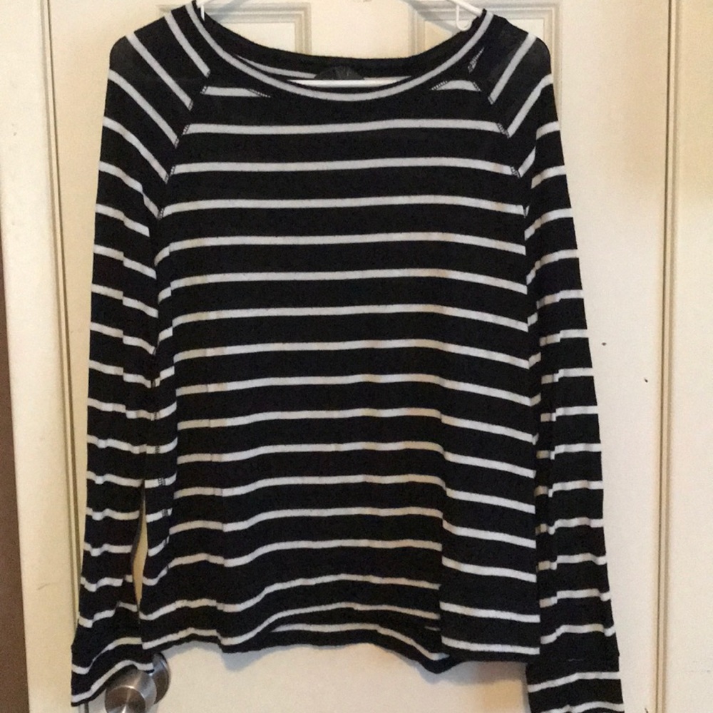MIX Black and white striped top.